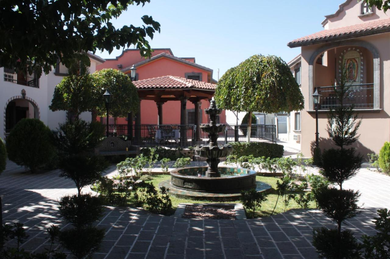 Hotel Suites El Paseo Ciudad Juárez Esterno foto
