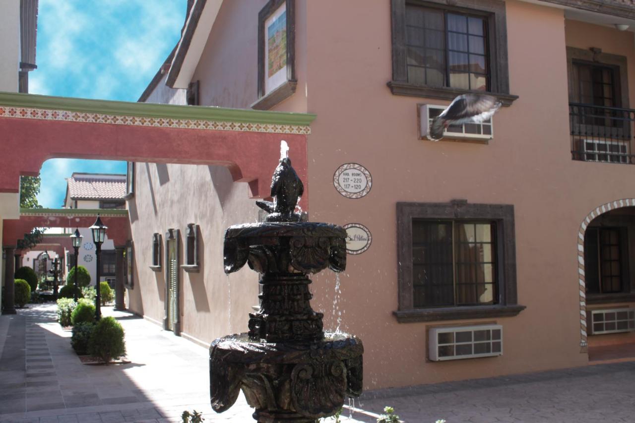 Hotel Suites El Paseo Ciudad Juárez Esterno foto