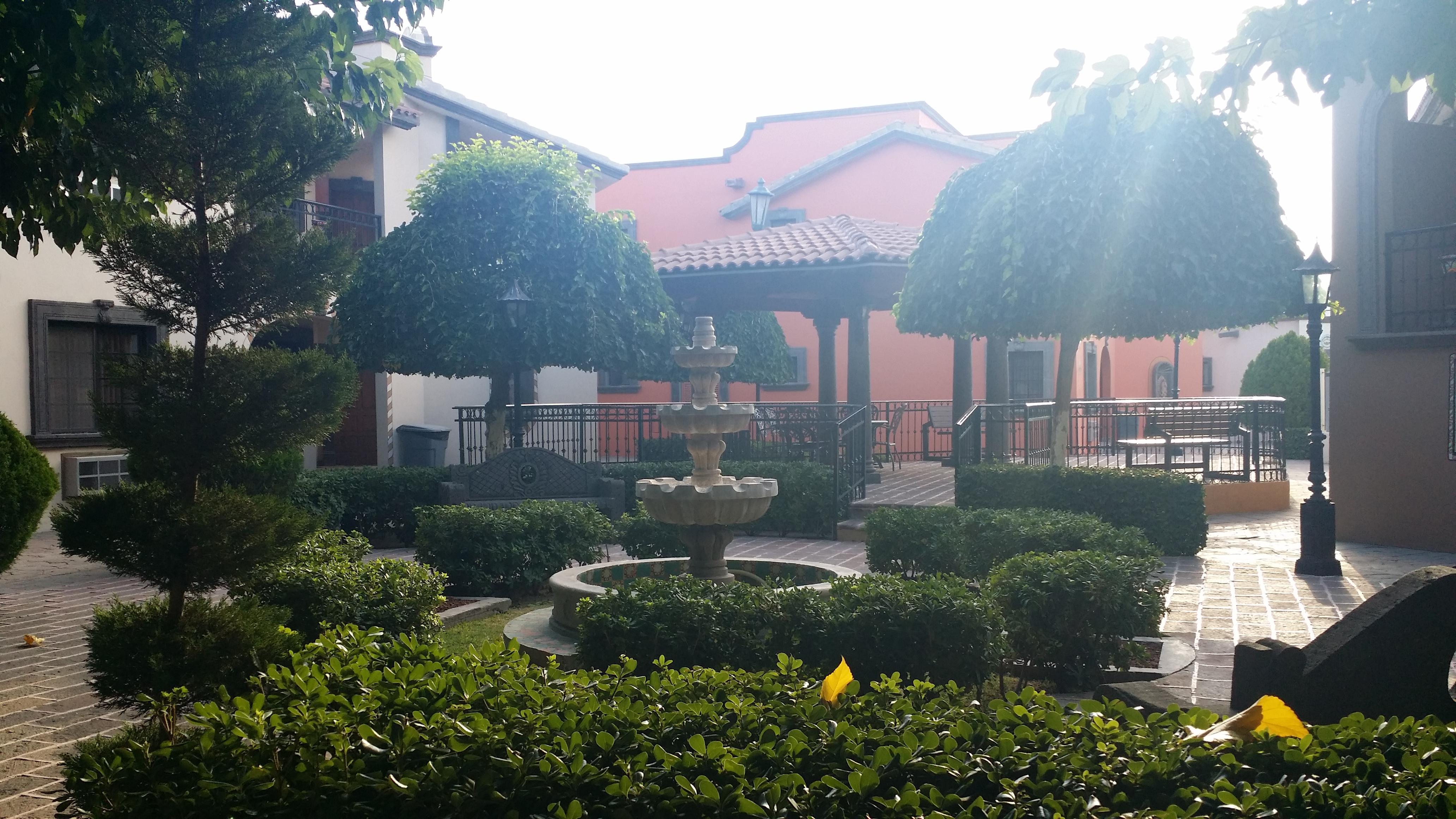 Hotel Suites El Paseo Ciudad Juárez Esterno foto