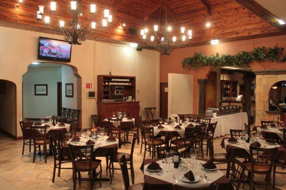 Hotel Suites El Paseo Ciudad Juárez Esterno foto