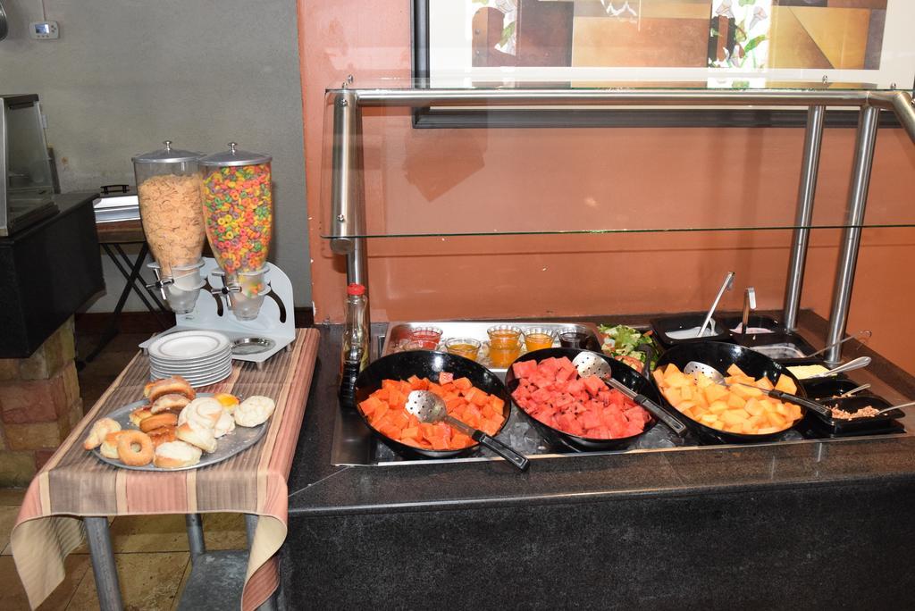 Hotel Suites El Paseo Ciudad Juárez Esterno foto