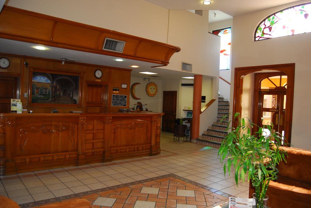 Hotel Suites El Paseo Ciudad Juárez Esterno foto